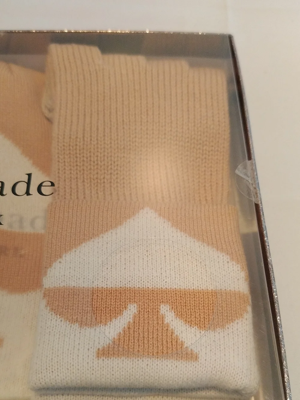 Kate Spade Oversized Cream and White Beanie Hat And Gloves Set